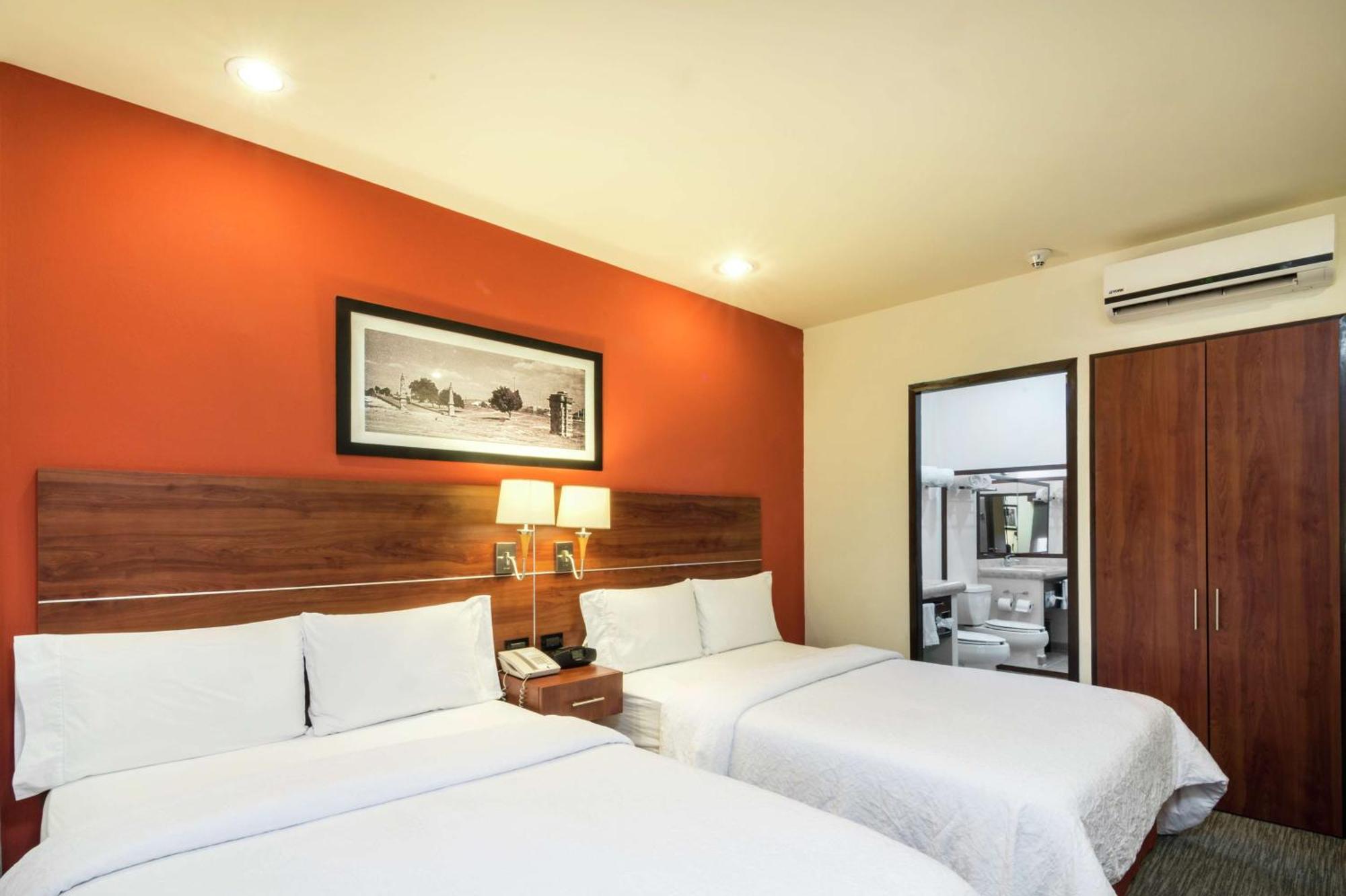 Hampton By Hilton San Juan Del Rio Hotell Exteriör bild