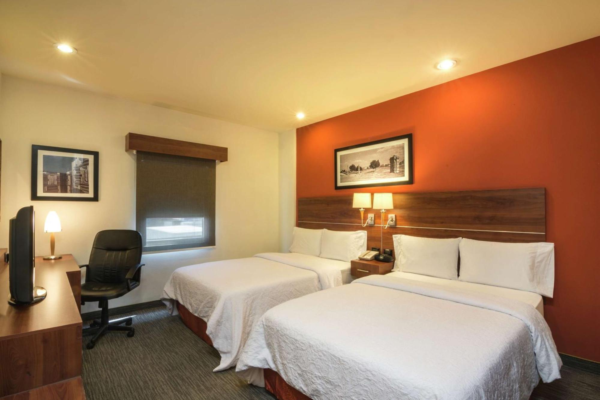 Hampton By Hilton San Juan Del Rio Hotell Exteriör bild