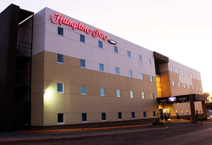 Hampton By Hilton San Juan Del Rio Hotell Exteriör bild