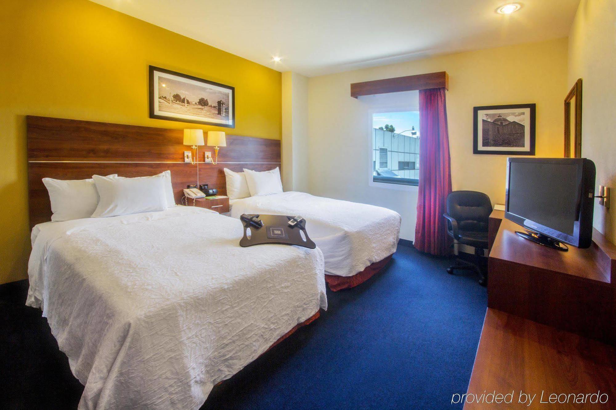 Hampton By Hilton San Juan Del Rio Hotell Exteriör bild